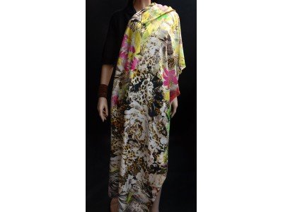 Sjaaltje van katoen met zijde; zebra en tijgerprint en bloemen